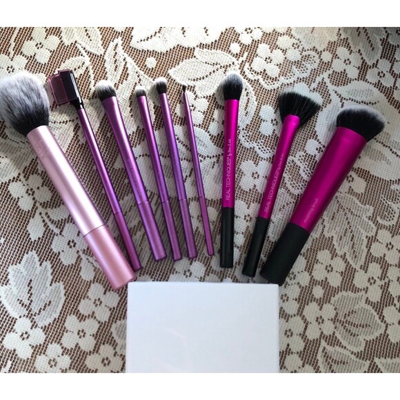 Real Technique Makeup Brush Sets - Picture 1 of 4